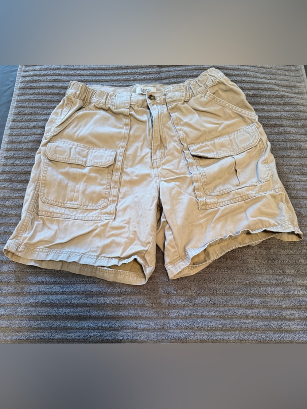 Croft & Barrow Beige Men’s Cargo Shorts Waist 32
